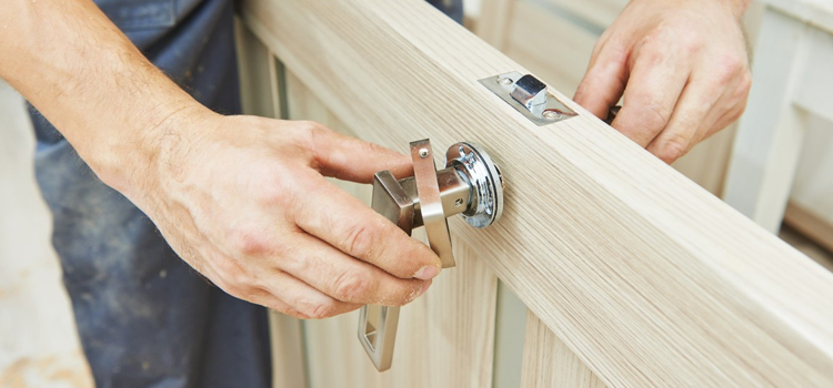 interior door repair Egypt Lake-Leto